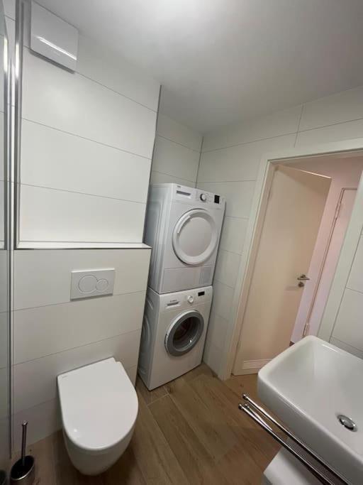 Familienwohnung Neben Dem See,Messe Und Europapark ออฟเฟนบูร์ก ภายนอก รูปภาพ